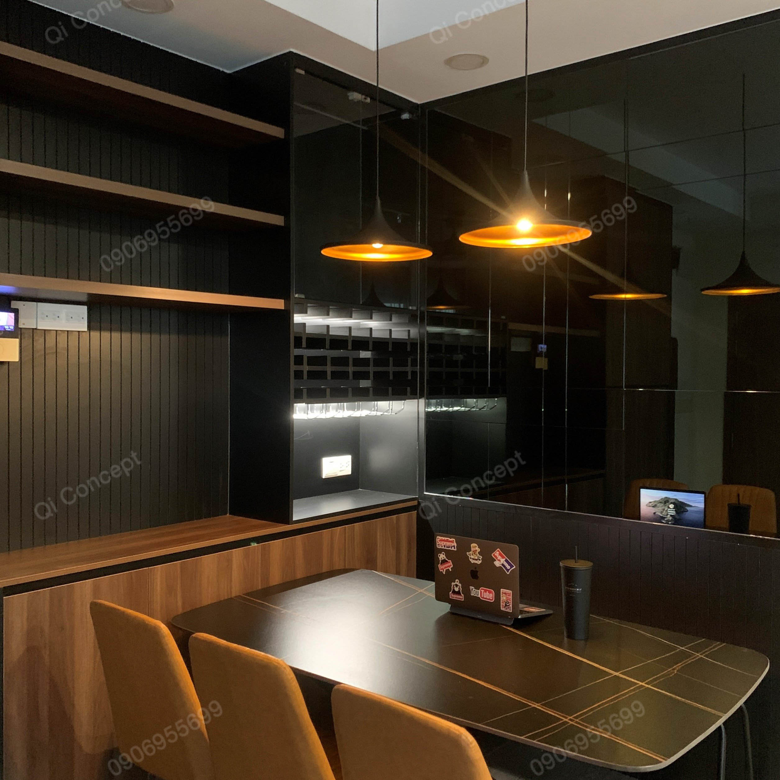 Đèn cách điệu khiến phòng bếp thêm ấm cúng