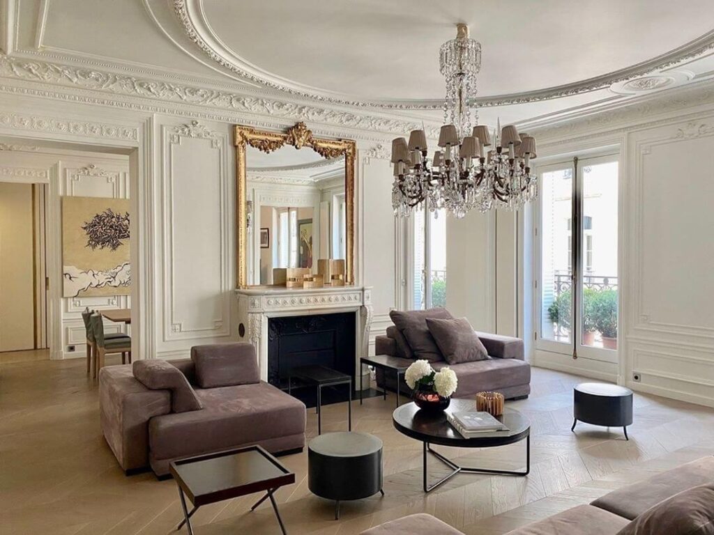Phụ kiện trang trí trong phong cách nội thất Parisian khá quan trọng