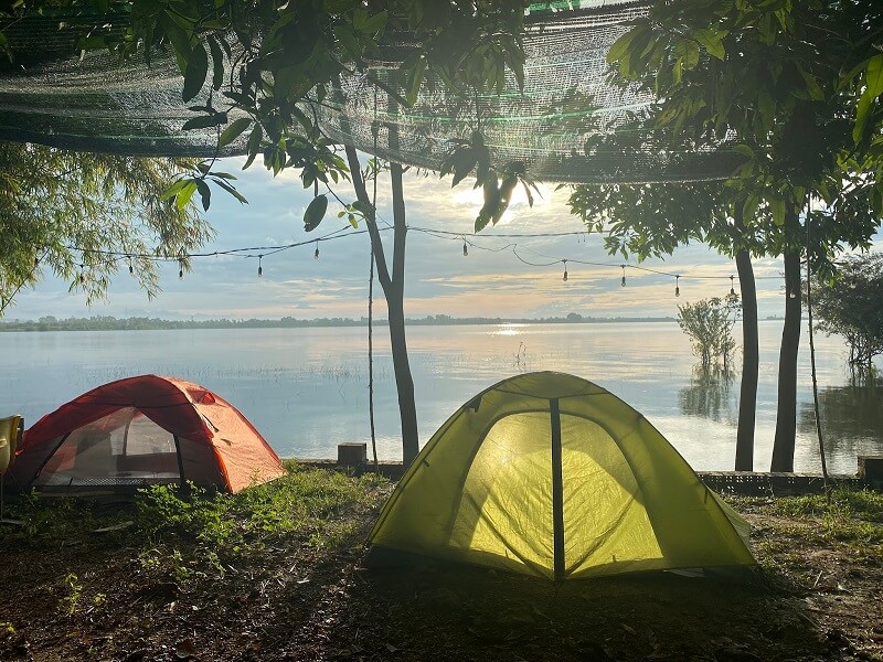 Trải nghiệm camping tại Hồ Trị An