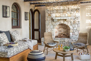 Nắng và gió là những yếu tố không thể thiếu trong phong cách Địa Trung Hải