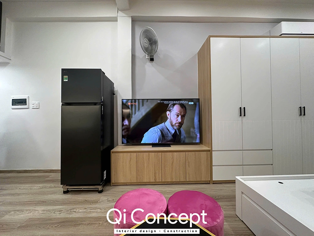 Kệ tivi và tủ quần áo thực tế nhà phố Phú Nhuận